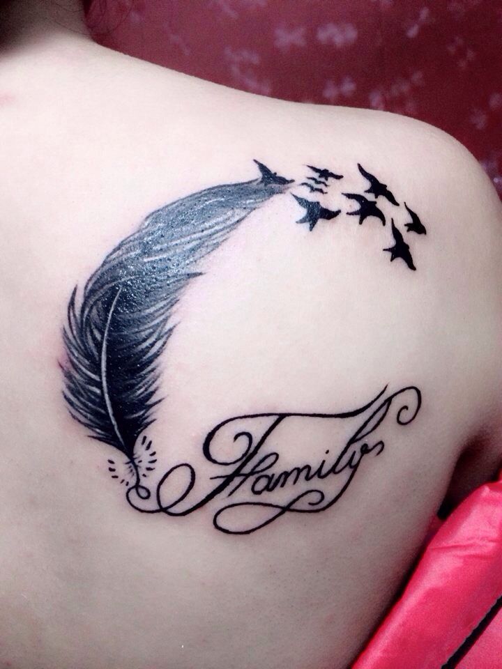 Hình xăm lông vũ và chữ Family - Feathers Tattoo - VNStyle Tattoo