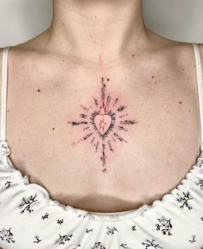 Hình xăm mini ở ngực cực chất cho nam và nữ 1 - Rio Tattoo Studio