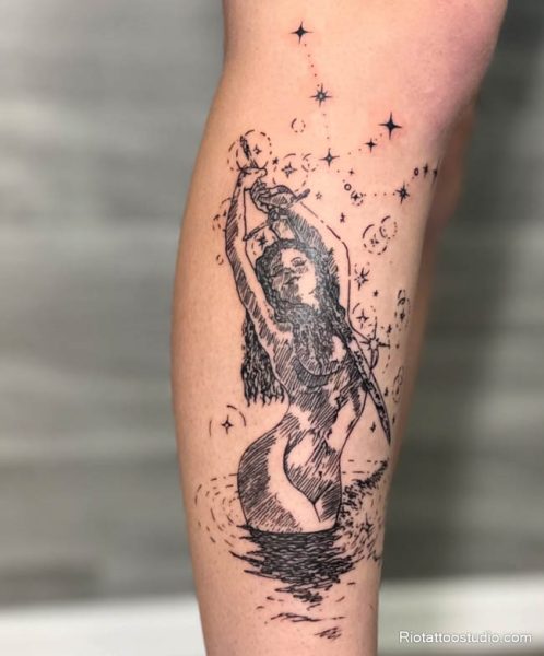 Hình xăm cung Bảo Bình được thực hiện tại Rio Tattoo Studio