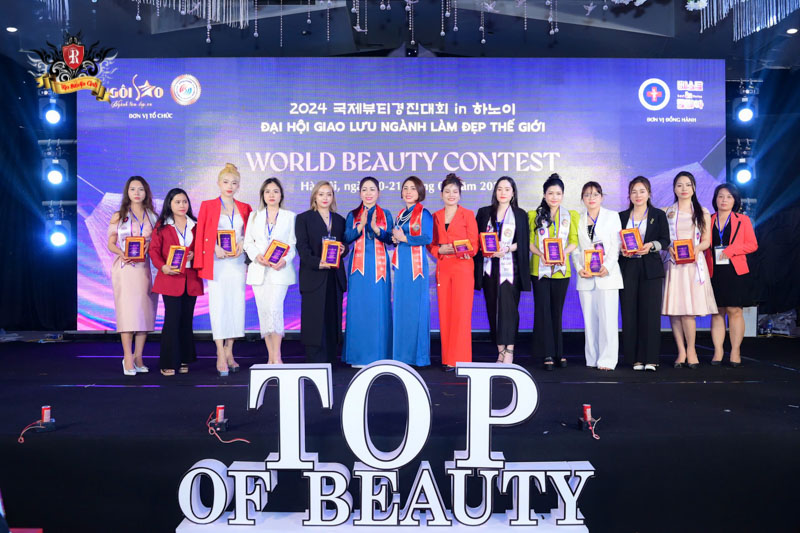 Phun mí Glamor độc quyền – Nghệ thuật kiến tạo đôi mắt cuốn hút tại Rio Tattoo Studio 1 - Rio Tattoo Studio