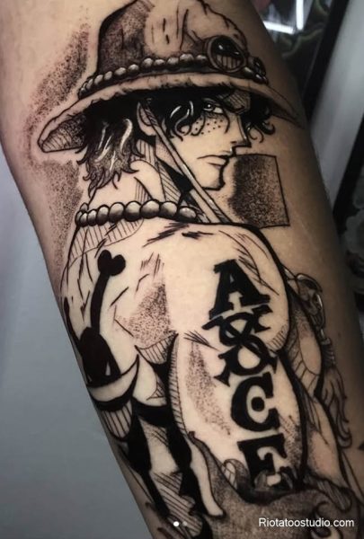 Hình xăm One Piece Ace trở thành một biểu tượng không thể thiếu đối với những ai trân trọng tình cảm anh em, lòng dũng cảm và sự hi sinh cao cả.