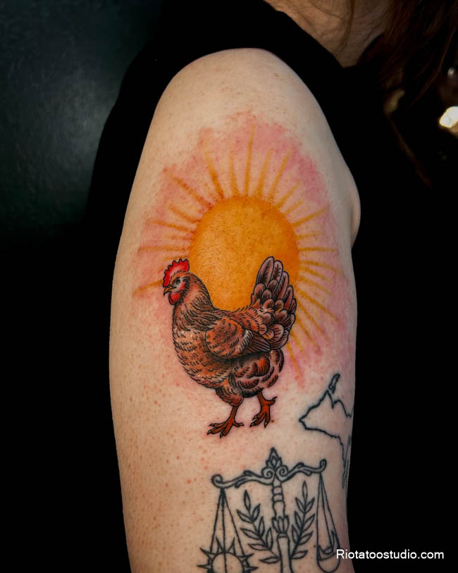 Hình xăm con gà mini dễ thương thể hiện cá tính ở Rio Tattoo Studio