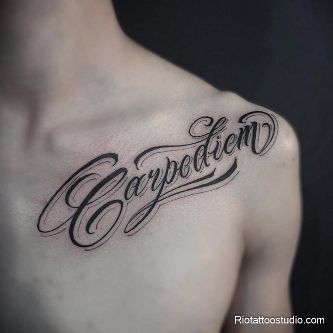 Hình xăm xương quai xanh cho nam nổi bật độc đáo thu hút mọi ánh nhìn thực hiện tại Rio Tattoo Studio