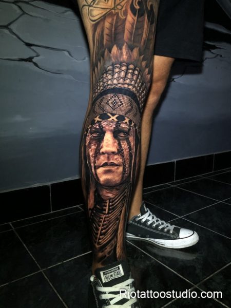 Hình xăm mặt nạ và thần linh bộ lạc