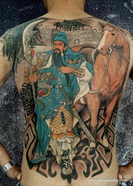 Hình xăm Quan Công cầm đao uy nghi