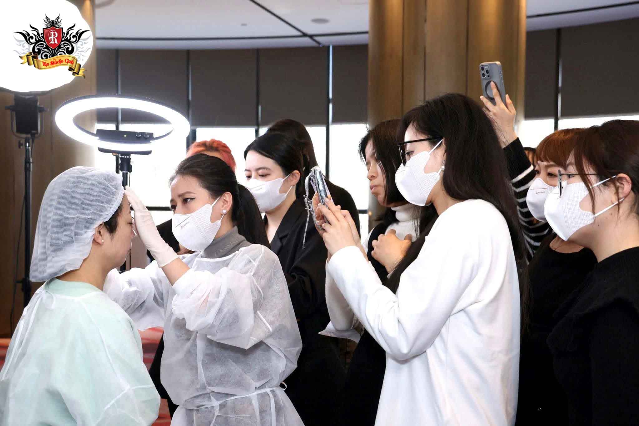 Artist Master Vương Thảo - Người giáo viên phun xăm tận tâm và có tầm tại Rio Tattoo Studio.