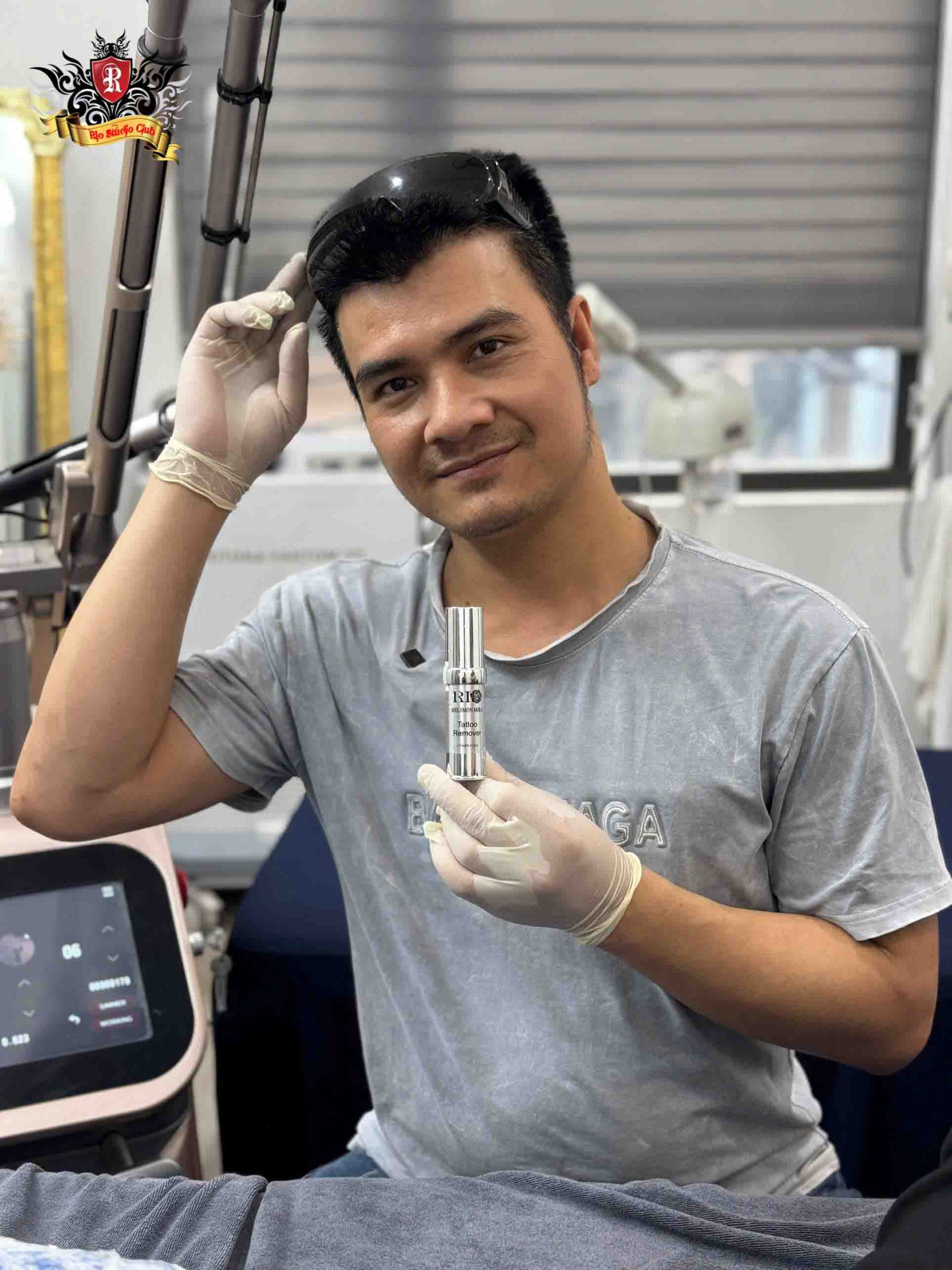 Chuyên gia xóa xăm Triệu Việt Anh tin dùng và khuyên dùng kem dưỡng sau xóa xăm Melsmon Mira Tattoo Remover.