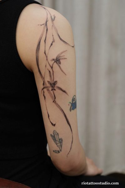 Fineline crescent moon starburst dotted trail on shoulder neck, celestial fineline tattoo