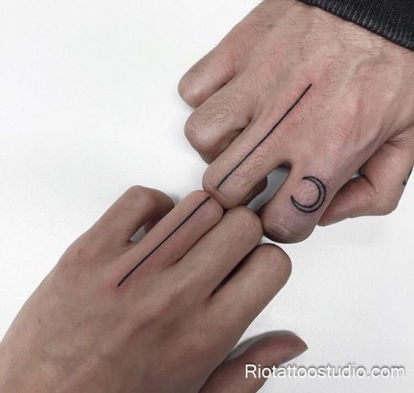 300+ Best Finger Tattoo Ideas for a Stylish Look in 2026 12 - Rio Tattoo Studio