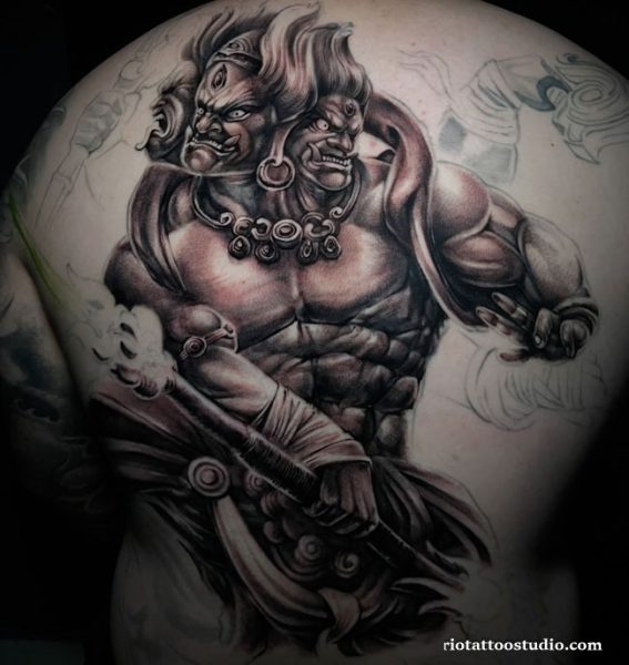 Hình xăm Atula full lưng với thần thái chiến binh