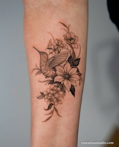 350+ Best Hummingbird Tattoo Ideas: Vibrant Designs for 2026 1 - Rio Tattoo Studio