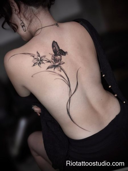 Spine Tattoos for Ladies: Best Unique Back Designs 2026 1 - Rio Tattoo Studio