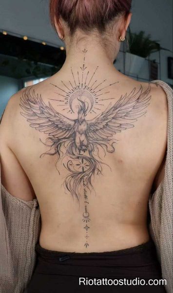 Spine Tattoos for Ladies: Best Unique Back Designs 2026 9 - Rio Tattoo Studio