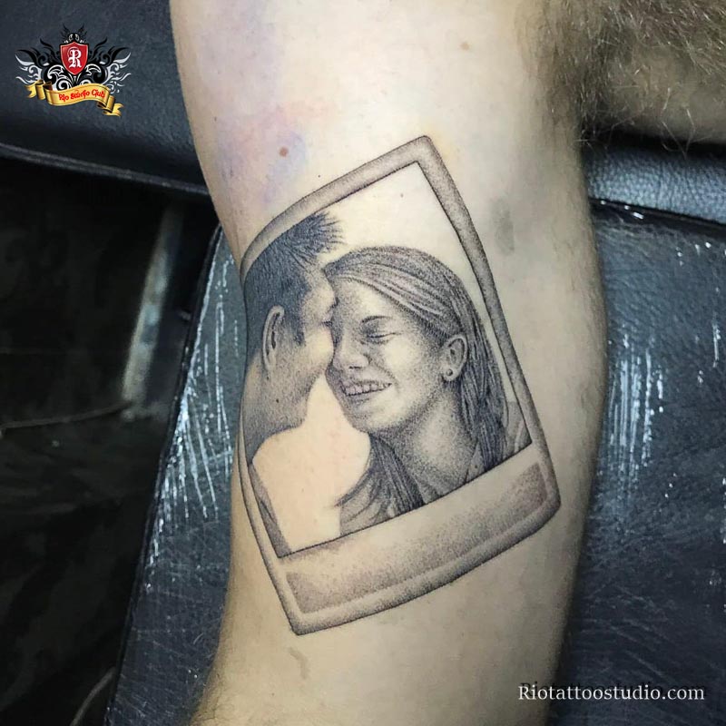 Tattoo Artist Anh Thang creating an ultra-detailed micro portrait dotwork tattoo