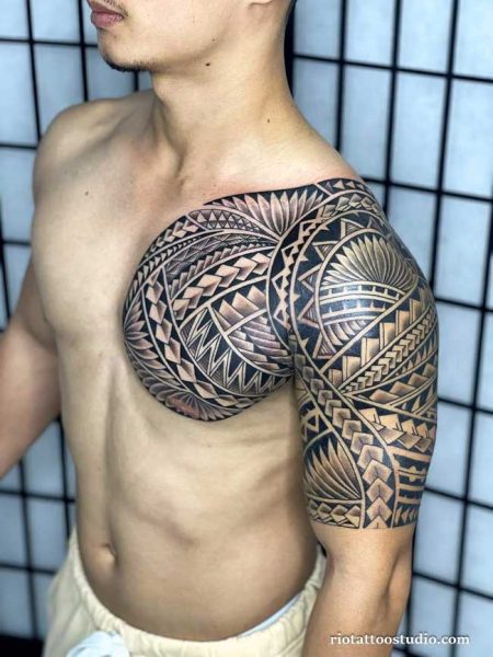Top Tribal Tattoos: From Classic Symbols to Modern Art 7 - Rio Tattoo Studio