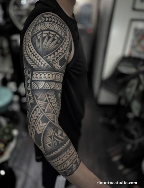 Top Tribal Tattoos: From Classic Symbols to Modern Art 2 - Rio Tattoo Studio