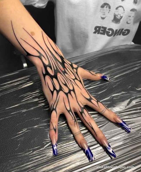 Top Tribal Tattoos: From Classic Symbols to Modern Art 3 - Rio Tattoo Studio