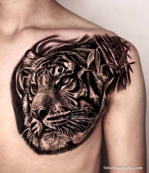 Best Chest Tattoos for Men: The Ultimate Guide in 2026 2 - Rio Tattoo Studio