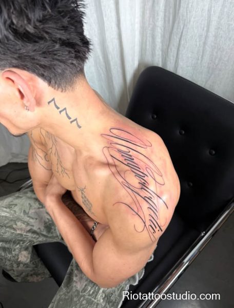 100+ Best Shoulder Tattoo Ideas: Bold Art for Everyone 5 - Rio Tattoo Studio