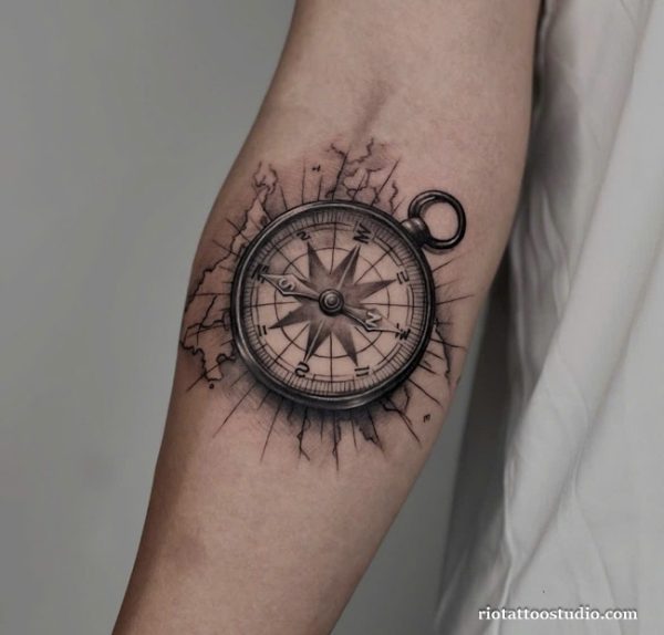 Compass Tattoo: Guide to Direction and Travel Art in 2026 2 - Rio Tattoo Studio