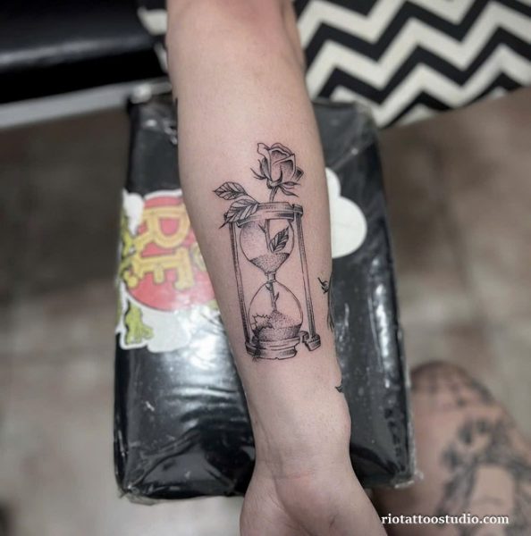 Half sleeve tattoo: the ultimate guide to arm art by masters 11 - Rio Tattoo Studio