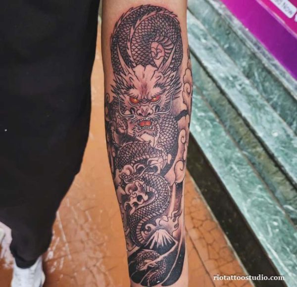 150+ Japanese Dragon Tattoo Art: Meaning and Design Guide 7 - Rio Tattoo Studio