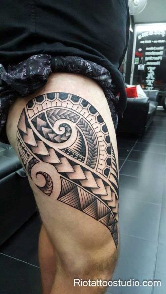 250+ Stunning Thigh Tattoo Ideas for Your Next Ink in 2026 5 - Rio Tattoo Studio