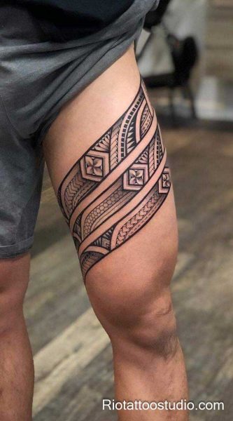 250+ Stunning Thigh Tattoo Ideas for Your Next Ink in 2026 8 - Rio Tattoo Studio