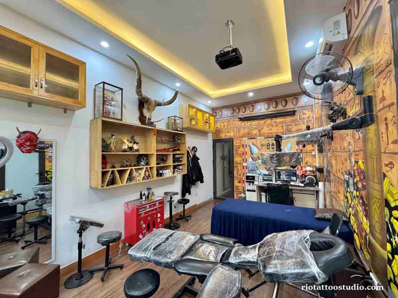 Sterile and safe clinical environment for professional camouflage tattoo services at Rio Tattoo Studio