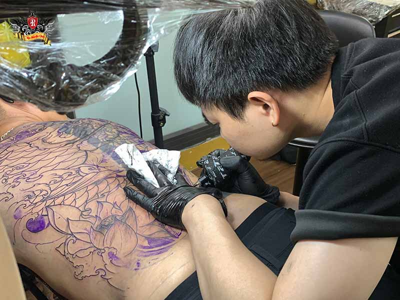 Elite artists for your sugar skull tattoo.
